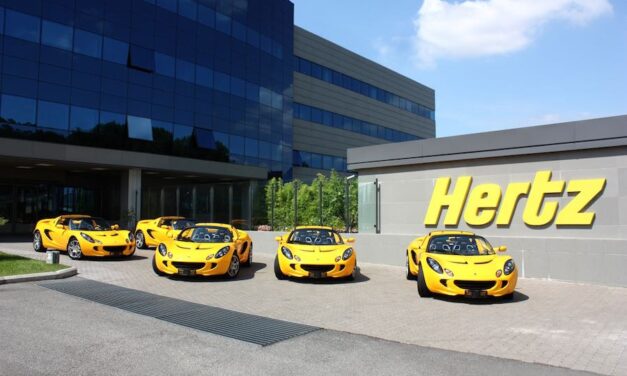 Hertz fa dietrofront sulla mobilità elettrica